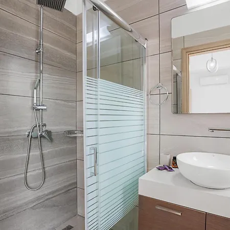 Park And Sea View With Private Pool 2