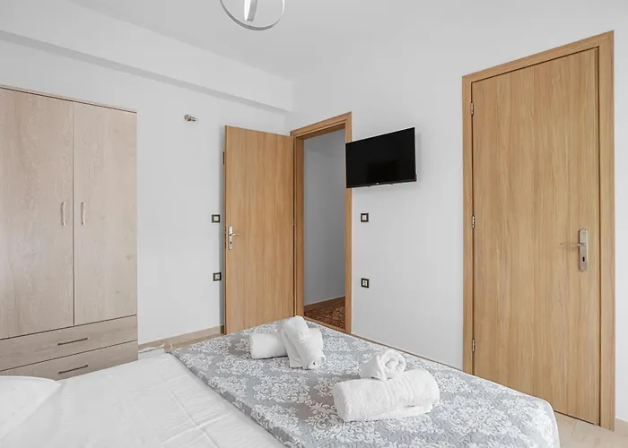 Park And Sea View With Private Pool 2 빌라