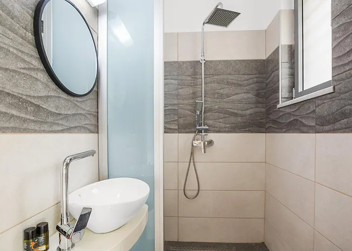 Park And Sea View With Private Pool 2 *